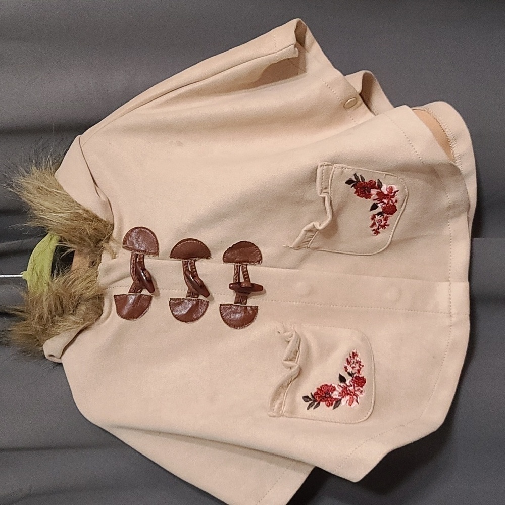 Little Lass Infant Toddler Girls Poncho Hooded Faux Fur Embroidered Size 24M EUC